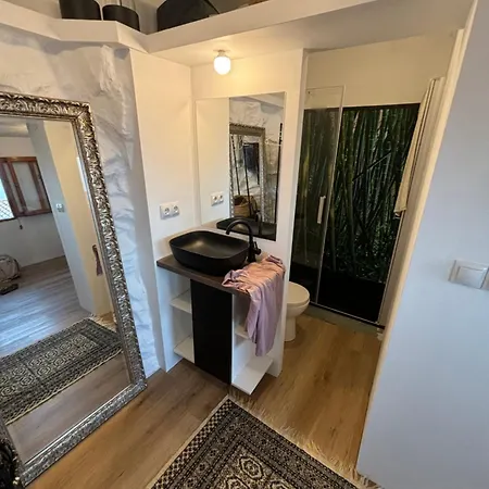 Halcon Apartment *