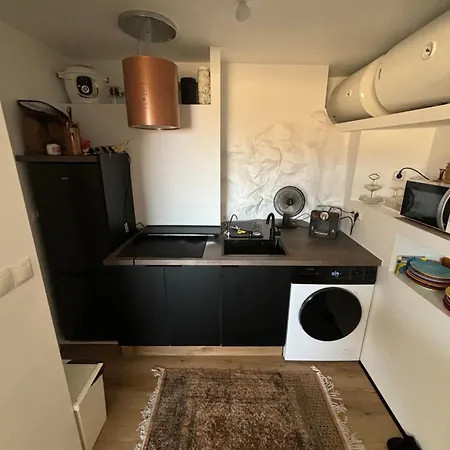 Halcon Apartment *